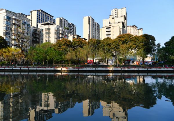 pg电子游戏麻将胡了《住宅项目规范》征求意见：新建住宅建筑二层以上至少设置一部电